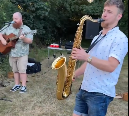 Acoustic Duo With DJ Duncsy